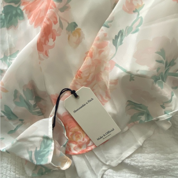 Abercrombie and Fitch Floral Flutter Sleeve Wrap Midi Dress, S - Picture 5 of 6